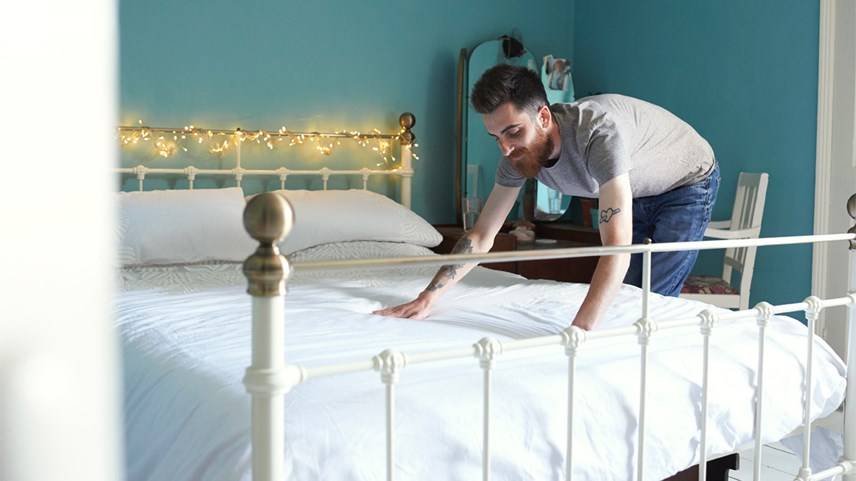 How to clean dingy white sheets